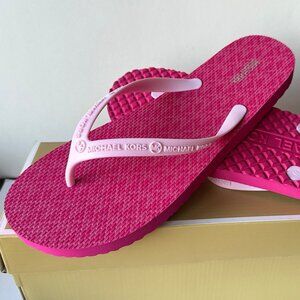 NIB Michael Kors Charm Flip Flip MINI Jet Set Sandals Size 8,9,10,11